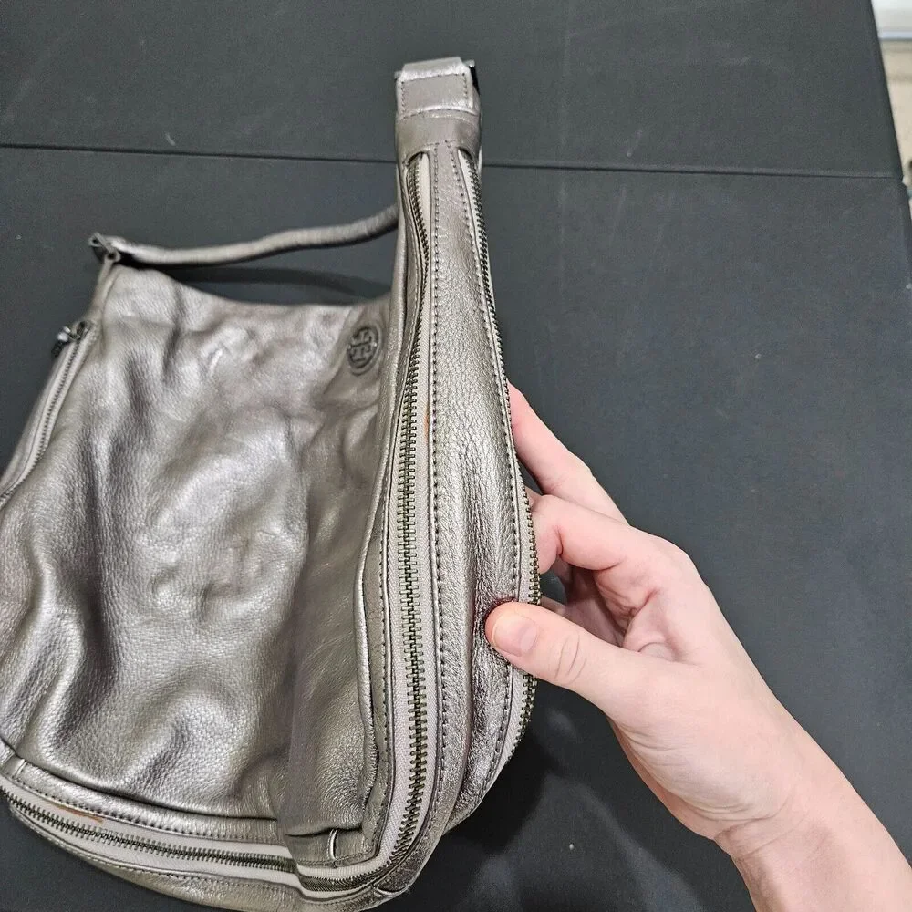 Tory Burch Metallic Gray Pebbled Leather Hobo Shoulder Bag Messenger Everyday